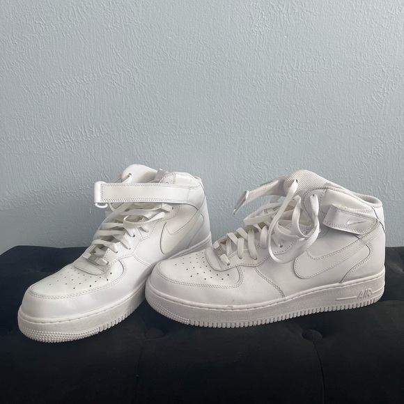 Air Force One High Tops - Picture 2 of 10